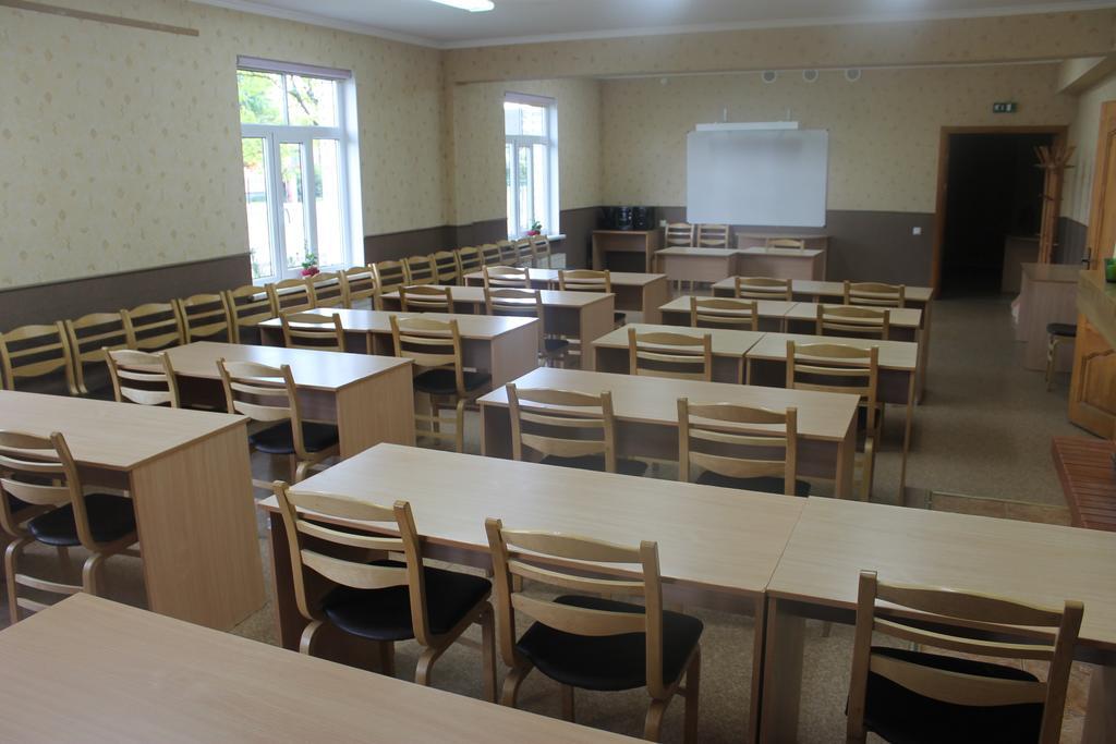 Latvijas Sarkana Krusta Viesnica Rezekne Exterior photo